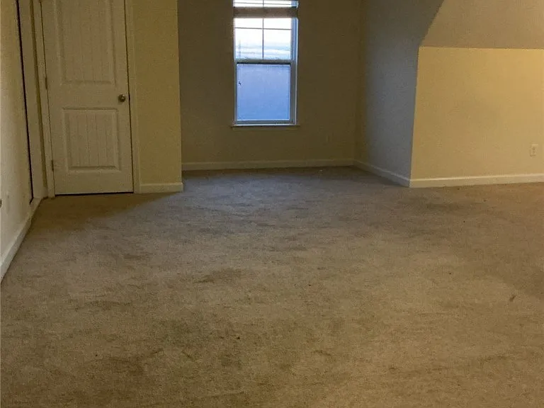 825 Ronald Reagan Dr — Photo 17