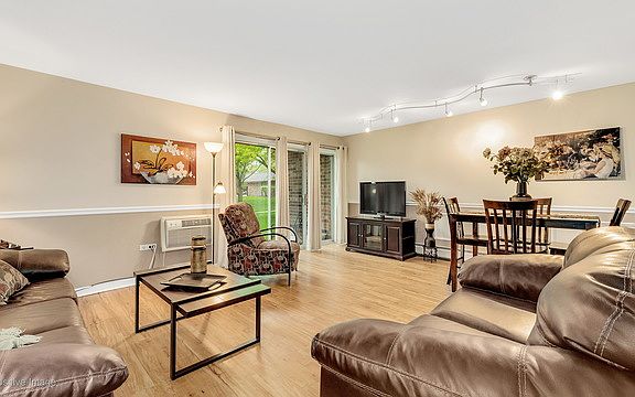 3rd image of 1049 W Ogden Ave APT 109