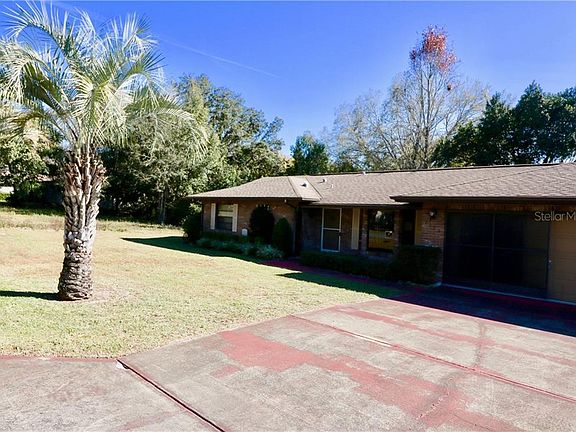 3rd image of 2126 W Deer Trail Ln