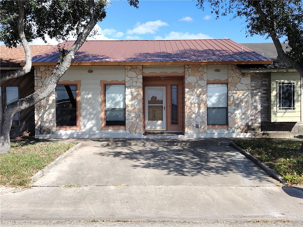 1924 Shelly Blvd, Kingsville, TX 78363 | Zillow