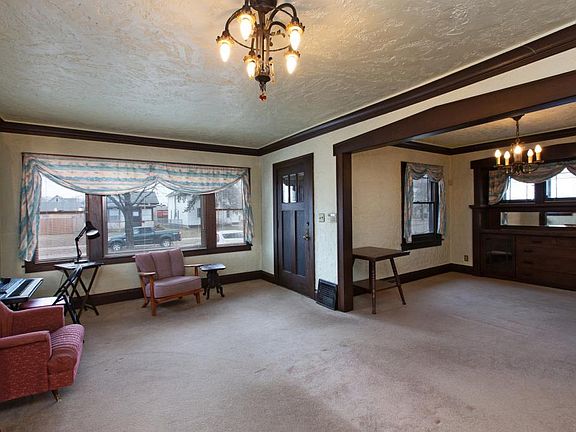 5th image of 4615 Camden Ave N