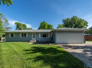 700 E Elm St, Brandon, SD 57005