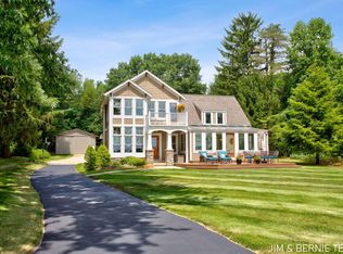 3235 Lakeview Dr, Allegan, MI 49010
