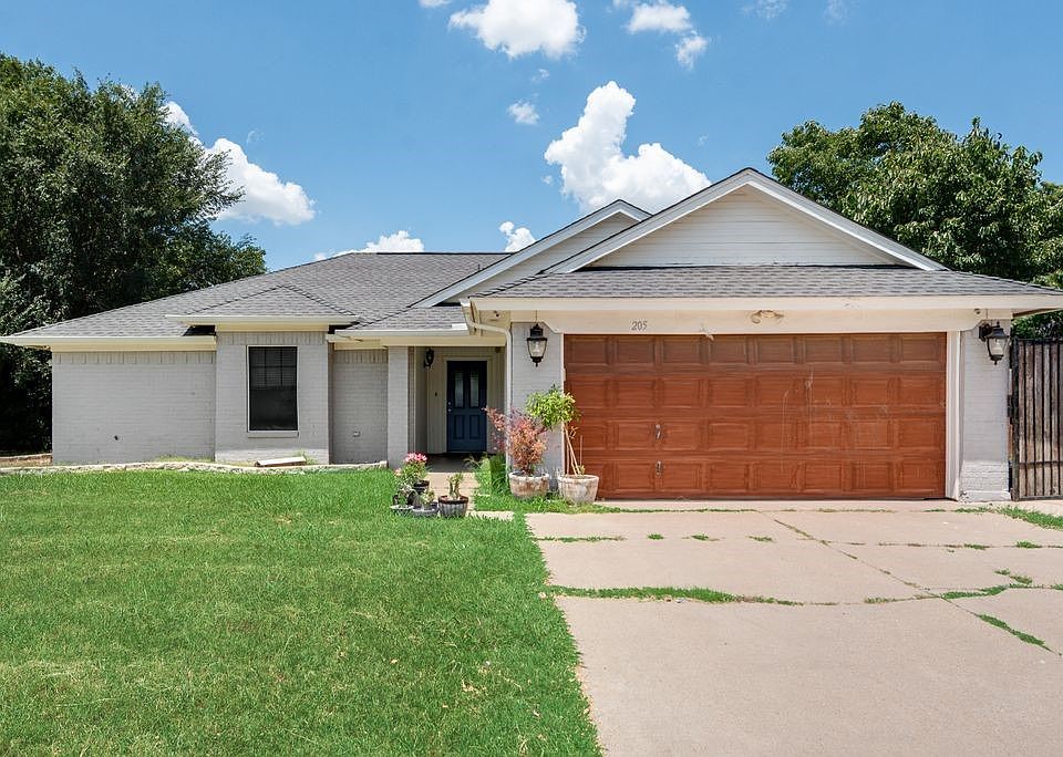1st image of 205 Freedom Ln