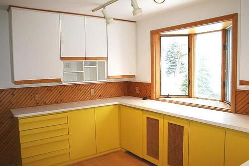 4th image of 15 Beard Ave