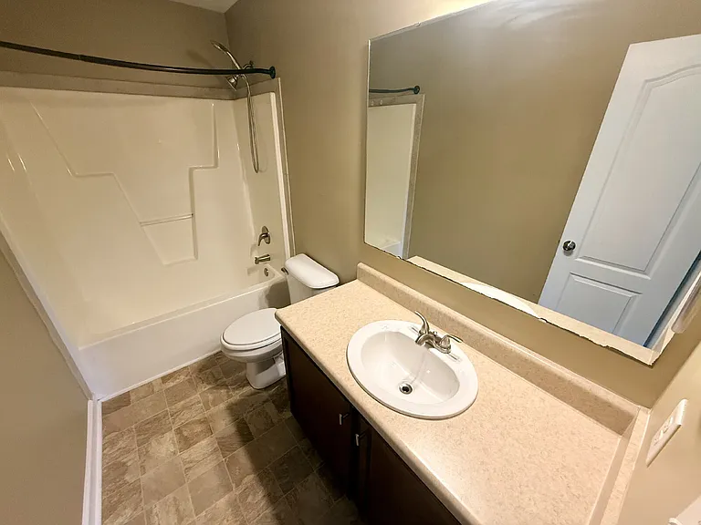 1820 Shady Knoll Ln — Photo 15