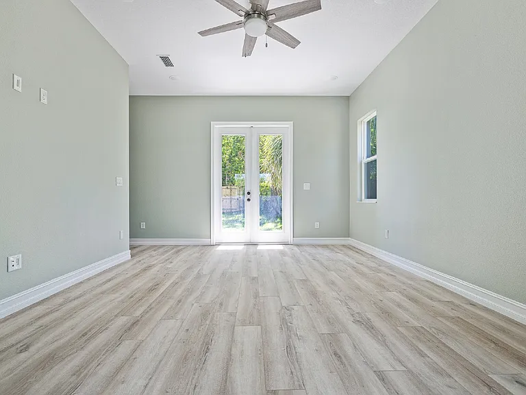 3208 N Rome Ave — Photo 16