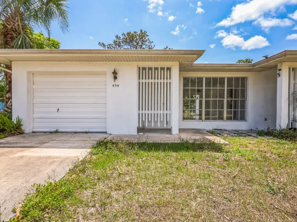 434 SE Tranquilla Avenue, Port St Lucie, FL 34983