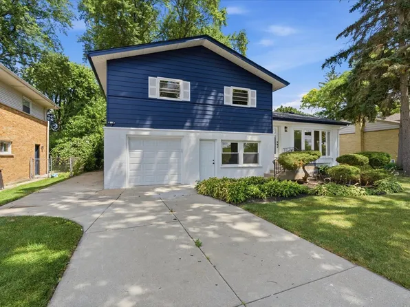 10 Linden Ave, Buffalo Grove, IL 60089