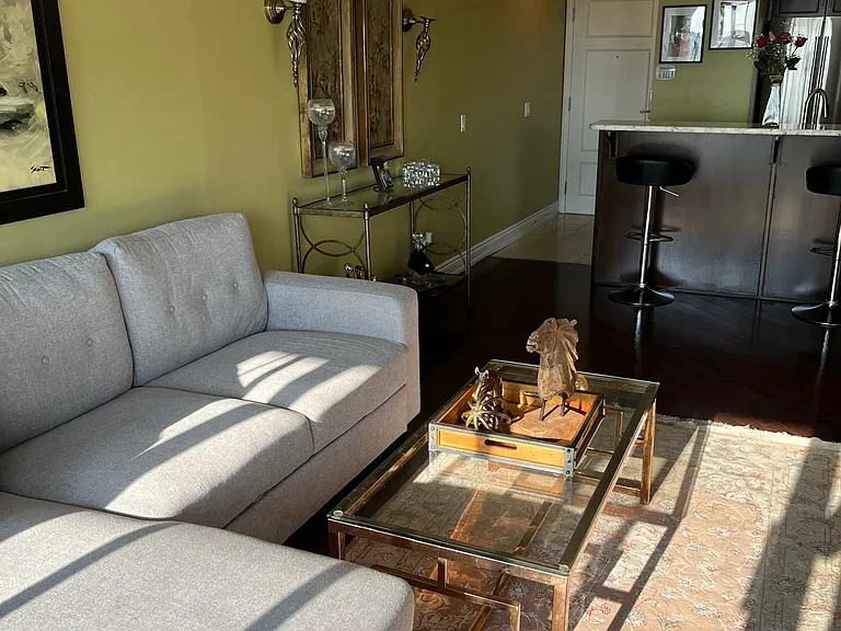 330 Red Maple Rd W #901 — Photo 14