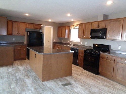 1st image of 5520 Prancer Dr SE