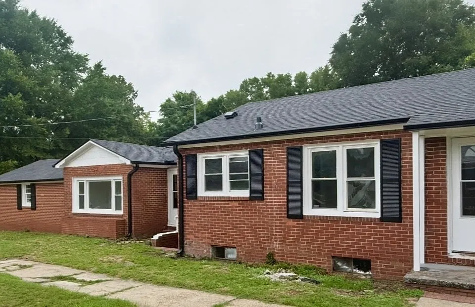 1009 W New Hampshire Ave
