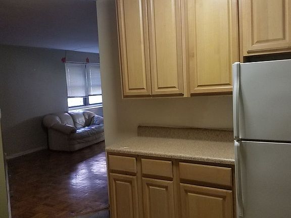 2nd image of 13905 85th Dr APT 1D