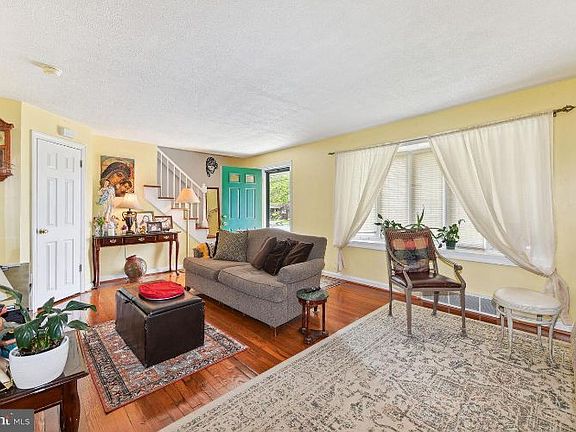 4th image of 1742 Browning Rd