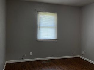 1011-1013 Charles St #H, Pekin, IL