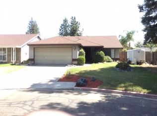 3214 S Parkwood Ct, Visalia, CA 93277