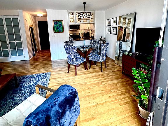 5th image of 366 W 11th St APT 8D