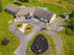 71 Fedor Rd, Gansevoort, NY 12831