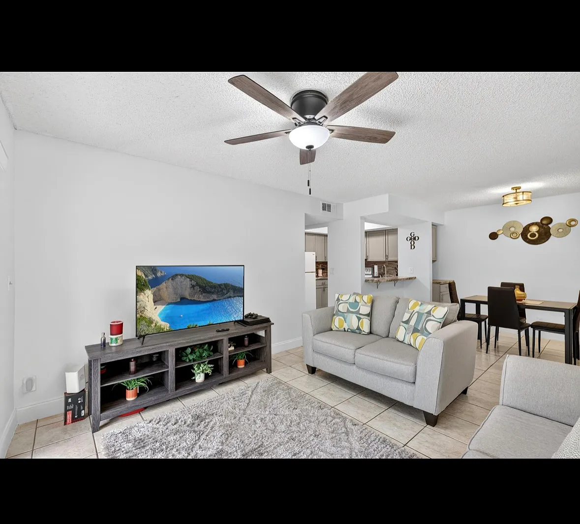 2 bed, 886 sqft, $1,700 — Photo 4