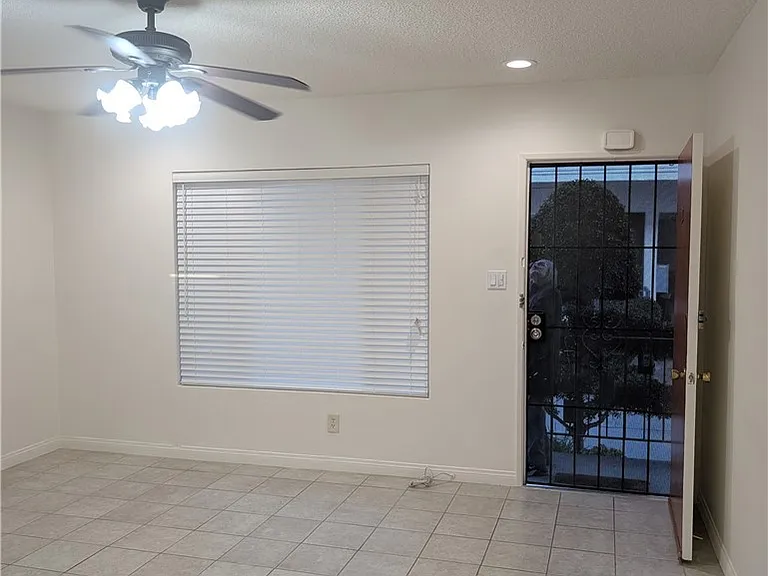 8012A Duesler Ln — Photo 2