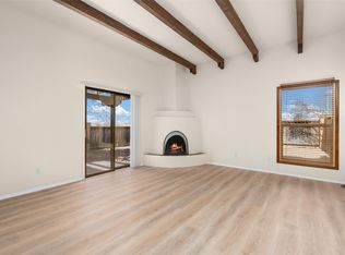 3169 Plaza Blanca, Santa Fe, NM 87507