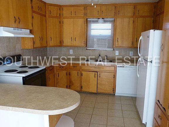 5th image of 703 Dixie Dr