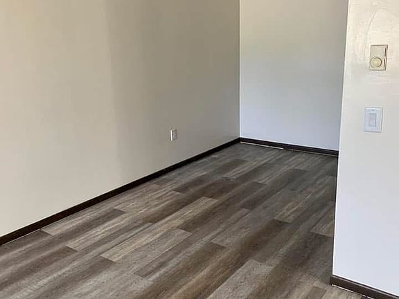 4th image of 606 9th St