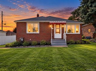 39 Parkview Ter, Cheektowaga, NY 14225