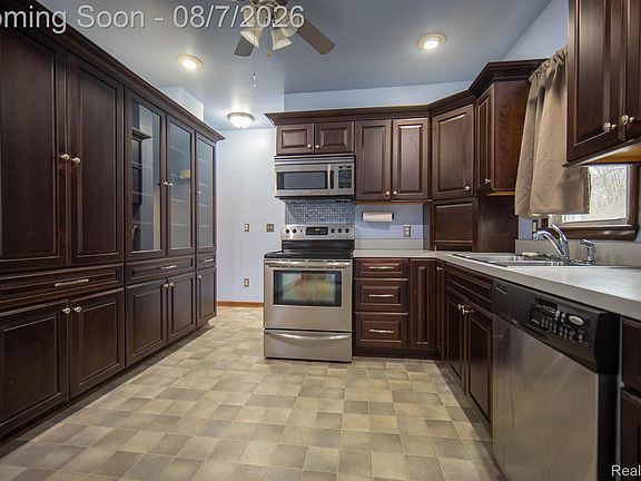 4th image of 4355 Lapeer Rd