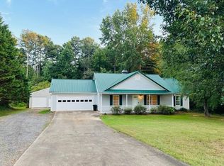 35 Fairfax Ct, Dawsonville, GA 30534