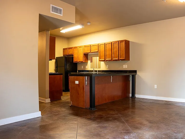 2400 MARKET PLAZA DRIVE — Photo 17