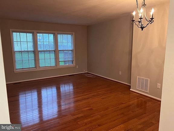 4th image of 8642 Dellway Ln