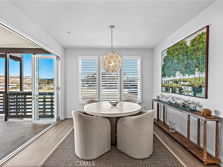 1309 Doheny Way — Photo 19