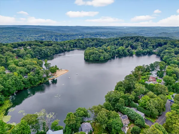 58 Carol Street, Danbury, CT 06810