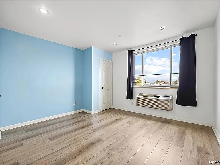 10607 Northern Blvd #5B — Photo 6