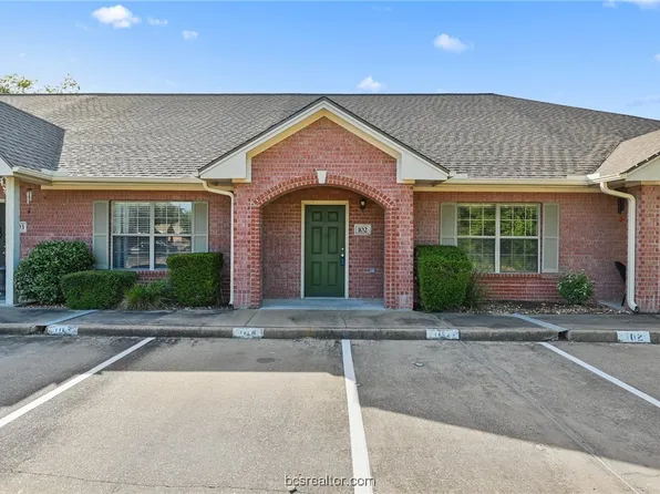 1702 Deacon Dr APT 102, College Station, TX 77845