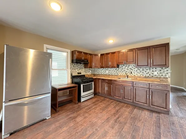 622 Bramhall Avenue image 1 of 7