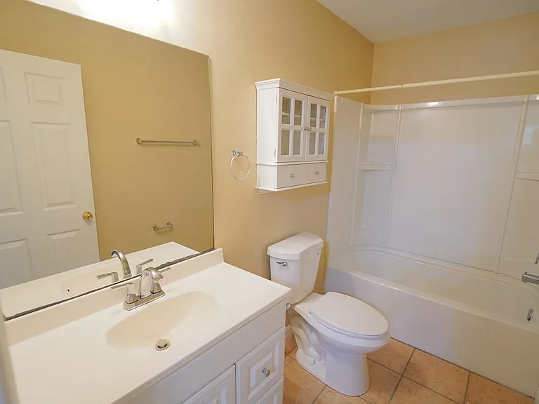 847 W Georgia St #2 — Photo 33