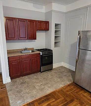 2nd image of 240 Crown St APT 3S
