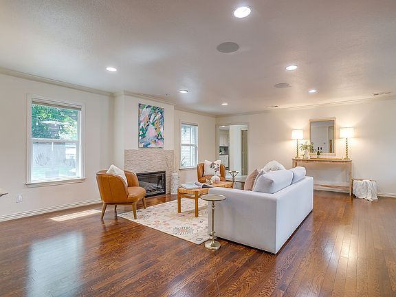 4th image of 3608 Jeanette Dr