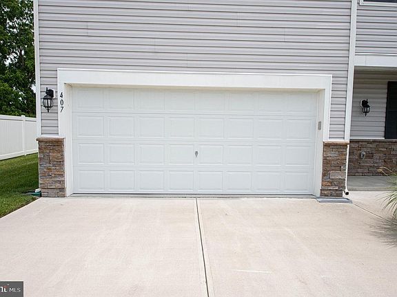 4th image of 407 Twin Creeks Dr