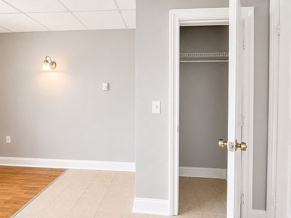 5th image of 59 Plaza Ave #1Q