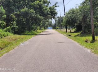 127 Julia St #70, Bay Saint Louis, MS 39520