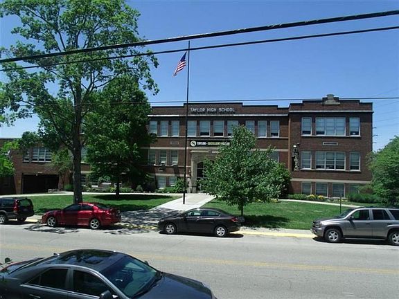 2nd image of 36 E Harrison Ave