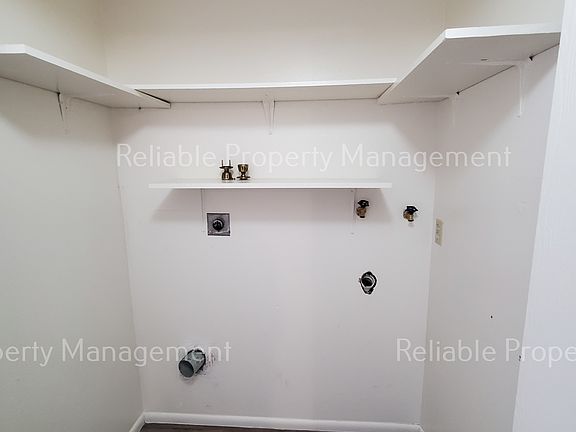 4th image of 353 Hansen Ave APT 2