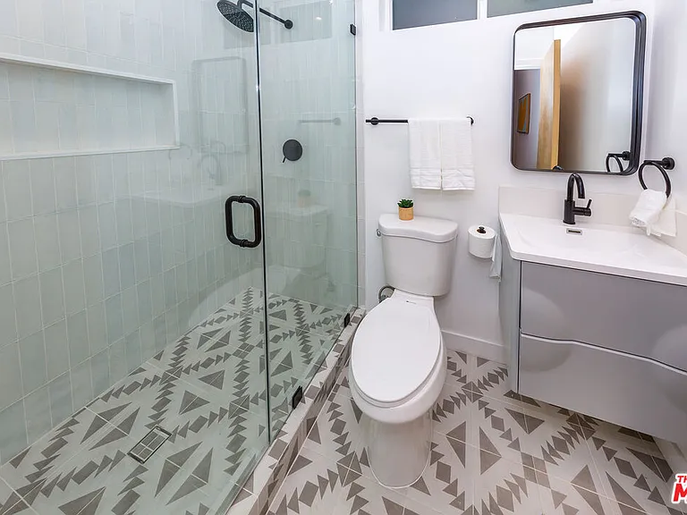 809 N Cherokee Ave #1/2 — Photo 9