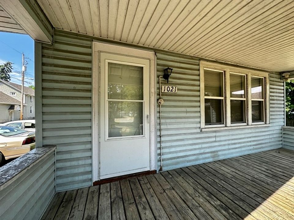 1021 E Walnut St, Green Bay, WI 54301 Zillow