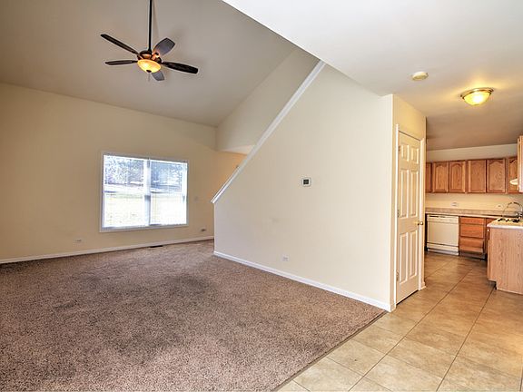 3rd image of 410 Kammes Ct #410