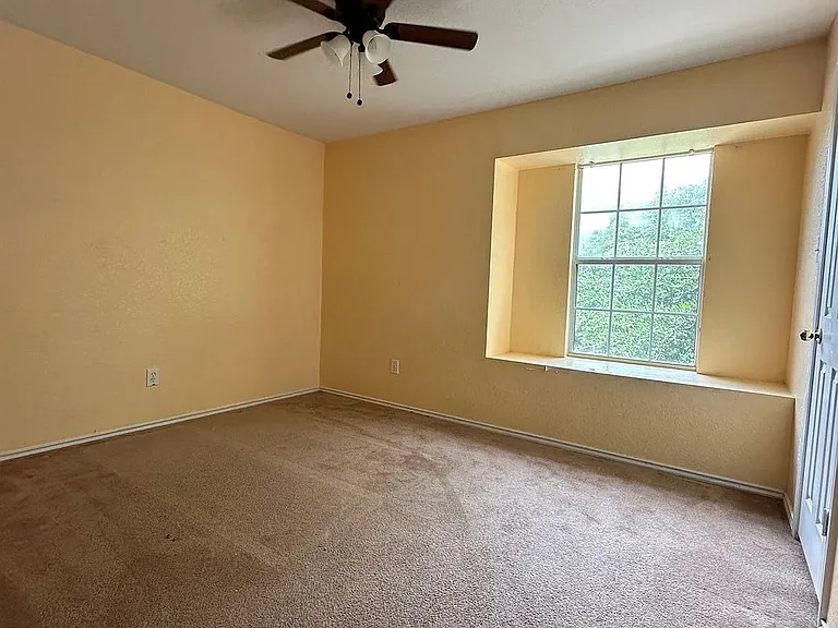 9426 Santa Fe Rdg — Photo 5