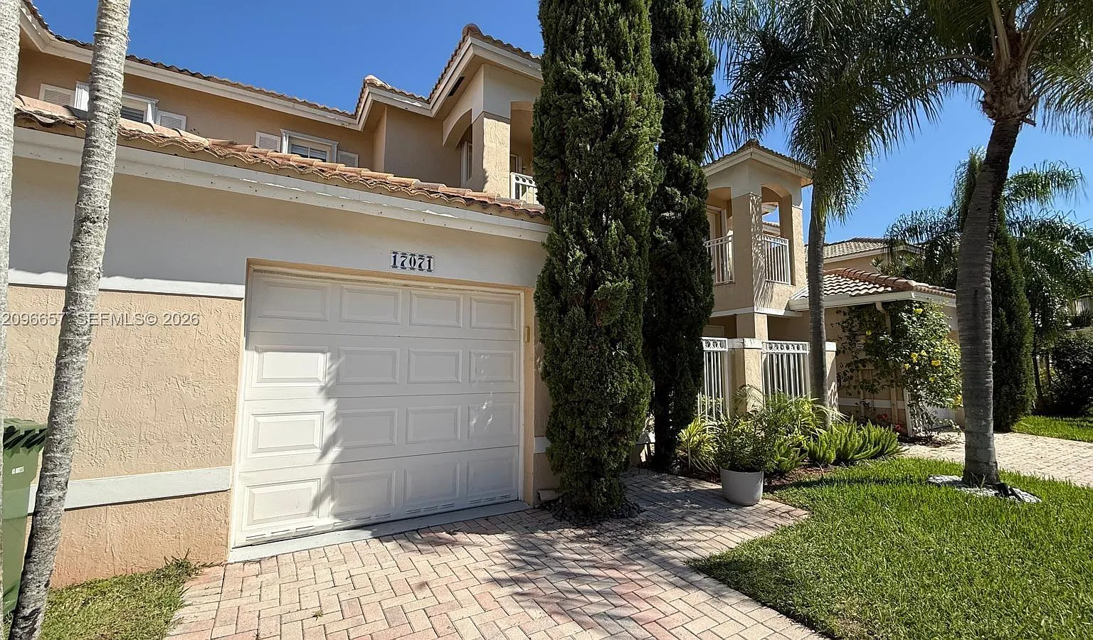Pembroke Isles 1 — Photo 3